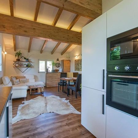 Apartamento Auszeit Steiraland Penthouse 9 Mit Grossen Balkon Und Parkplatz Leoben  Exterior foto