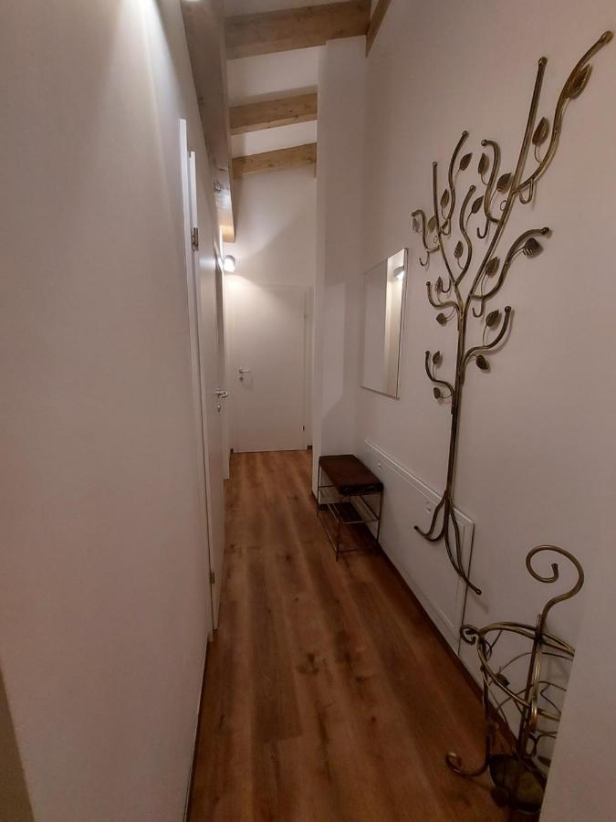 Apartamento Auszeit Steiraland Penthouse 9 Mit Grossen Balkon Und Parkplatz Leoben  Exterior foto