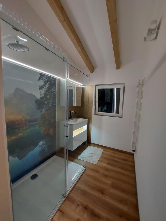 Apartamento Auszeit Steiraland Penthouse 9 Mit Grossen Balkon Und Parkplatz Leoben  Exterior foto