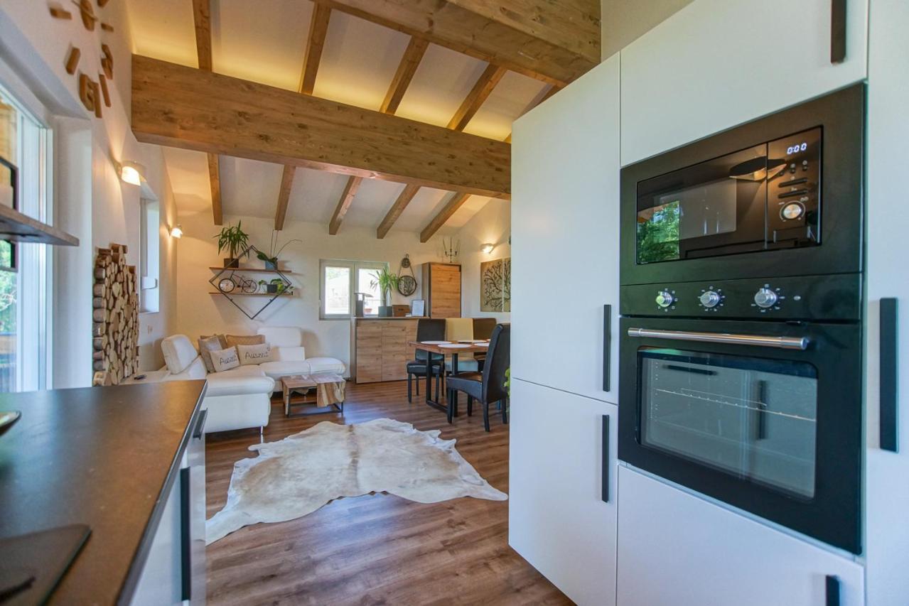 Apartamento Auszeit Steiraland Penthouse 9 Mit Grossen Balkon Und Parkplatz Leoben  Exterior foto